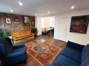 Northampton Oasis - 4 Bedroom House